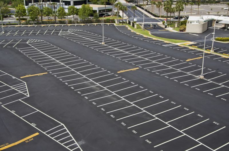 Asphalt Parking Lot Sealing in Tampa, FL